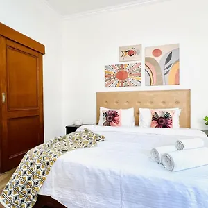Olive Service Dlf Galleria Apartment